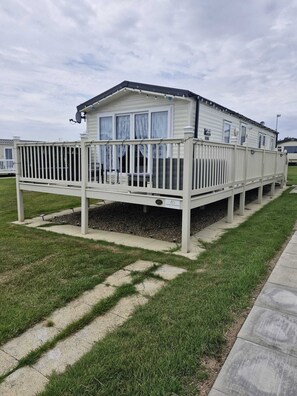 House, 3 Bedrooms, Balcony, Garden View | Terrace/patio