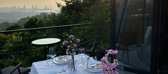 Charming 2-bedroom cottage in wonderful Views Khelvachauri with AC, WiFi