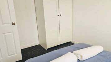 Comfort Townhome | Blackout drapes, iron/ironing board, free WiFi