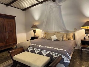 WiFi, bed sheets