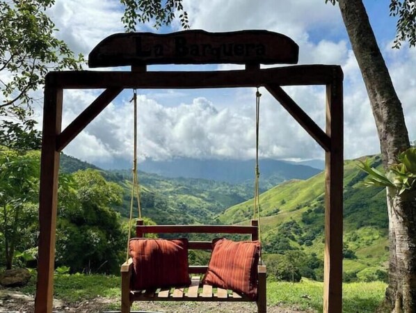 Property grounds - Beautiful Ecolodge La Barquera in Aragua (Aragua)