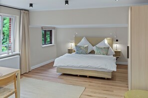 1 bedroom, WiFi, bed sheets - Apartment 7 Lemon (Lüneburg)