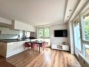 Réfrigérateur, four, plaque de cuisson, lave-vaisselle