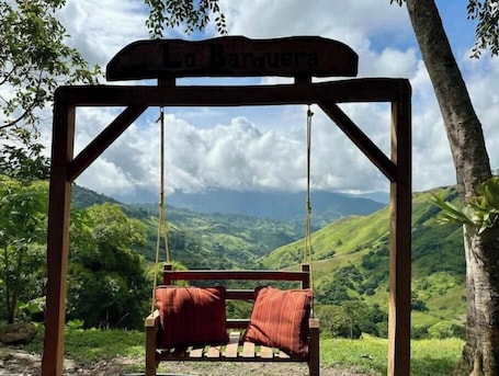 Property grounds. Ecolodge La Barquera Hab Triple Deluxe