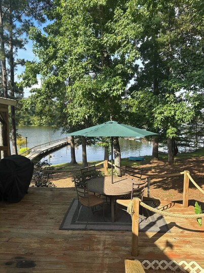 Waterfront with private dock ,boat ramp, paddle boats and Kayaks!!
Just Listed!!