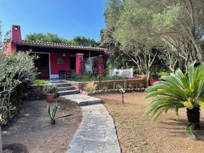 Property grounds - Villetta Ílios, holiday home in Santa Teresa Gallura (Santa Teresa Gallura)