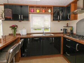 식기 세척기, 조리 도구/접시/주방 기구