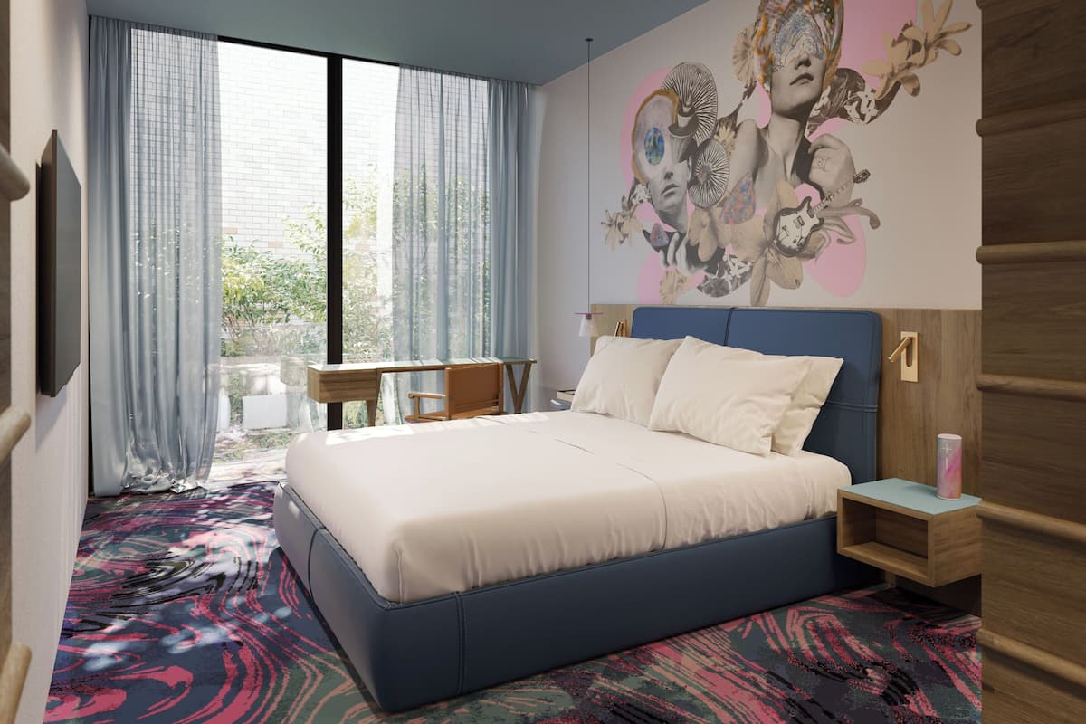 Hypo-allergenic bedding, free minibar items, desk, laptop workspace