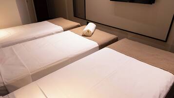 Quarto superior, 3 camas de solteiro