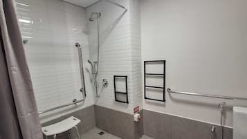 Standard Room, 1 Double Bed, Accessible | Bathroom