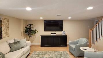 Televisión, chimenea