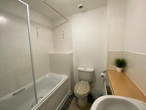 Shower - Wellingborough Cosy Hub (Wellingborough)