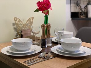 Dining - Buccleuch Whole Apartment (Kettering)