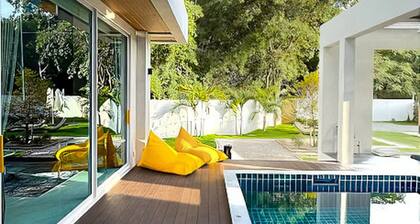 De Flourishing Hill Escape, Cha Am