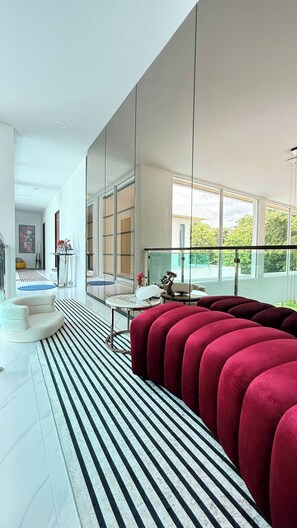 Villa, 5 Bedrooms, Smoking, Private Pool | Bahagian dalam
