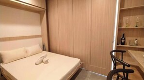 1 bedroom, WiFi, bed sheets