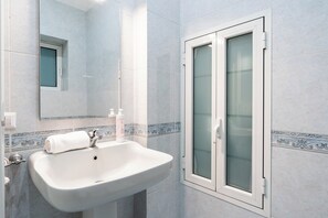 Appartement, 1 chambre | Salle de bain