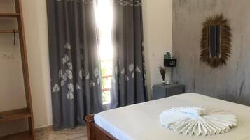 Classic Double Room, Balcony, Courtyard View