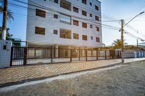 Apto pet Friendly com Garagem a 100m do mar