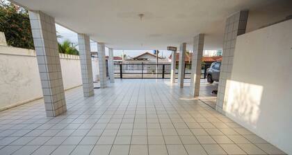 Apto pet Friendly com Garagem a 100m do mar