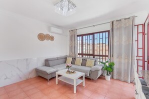 TV, fireplace, table tennis