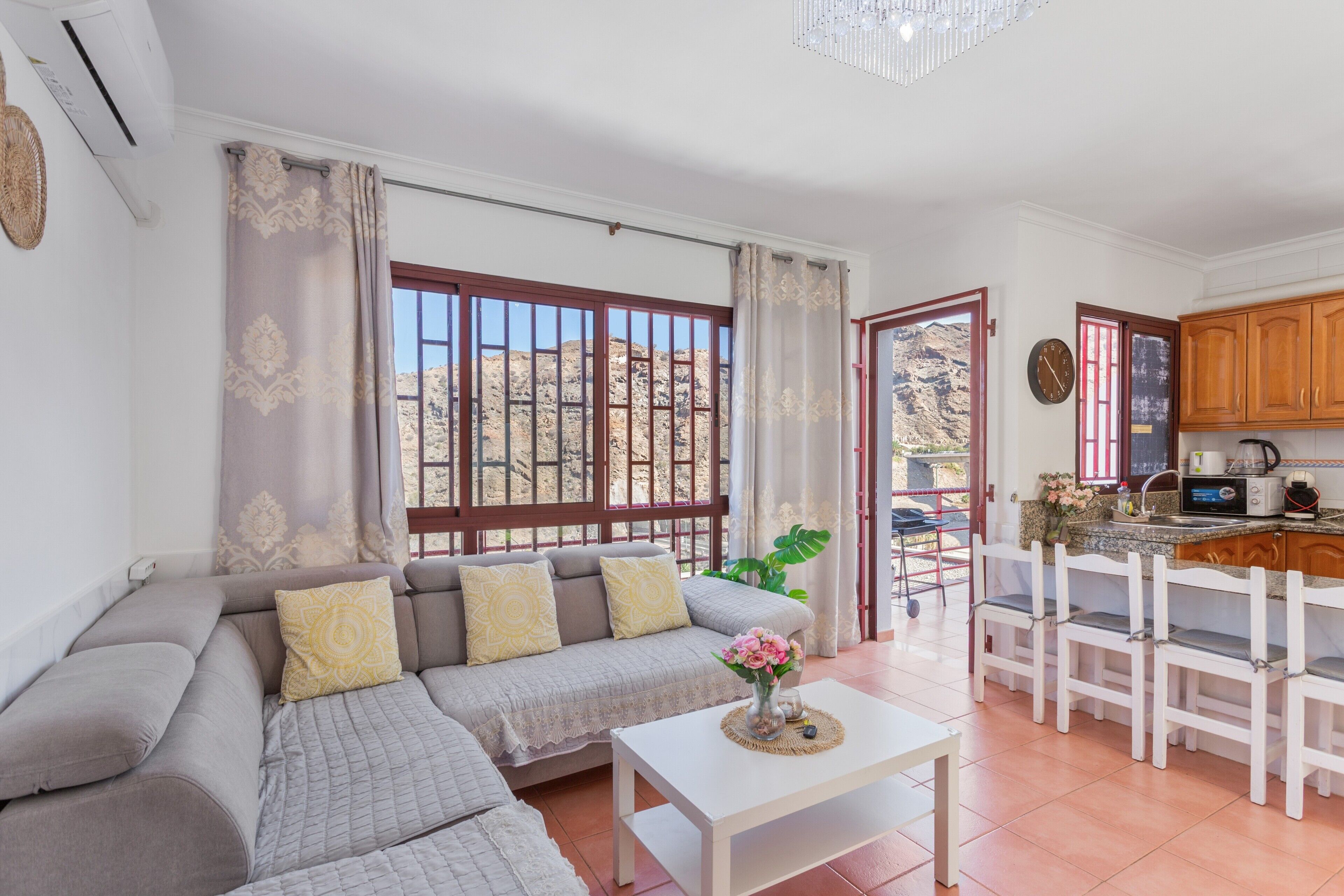 電視、壁爐、乒乓球設施