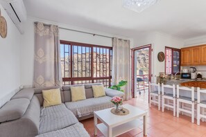 TV, fireplace, table tennis