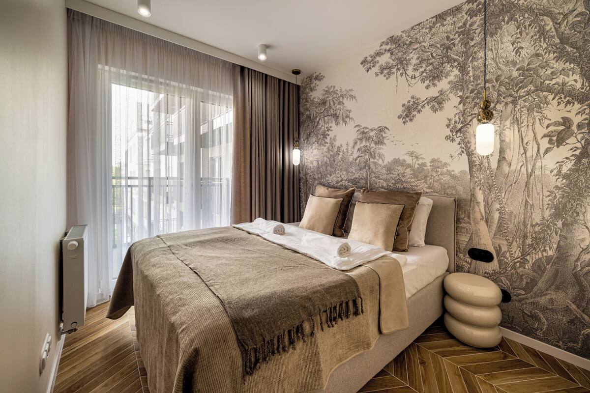 Apartment | Hypo-allergenic bedding available, iron/ironing board, WiFi (free)