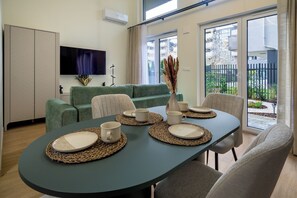 Studio Suite | Living area