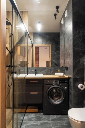 Apartment, Balcony | Bathroom