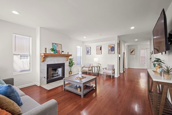 Smart TV, fireplace, books