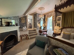 Svit Superior - eget badrum - utsikt mot bergen (Full Bath) | Värdeförvaringsskåp på rummet, strykjärn/strykbräda och gratis wi-fi