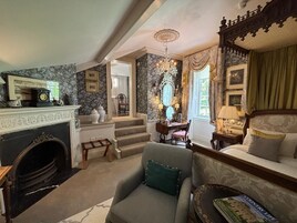 高级套房, 独立浴室, 山景 (Full Bath) | 客房内保险箱、熨斗/熨衣板、免费 WiFi