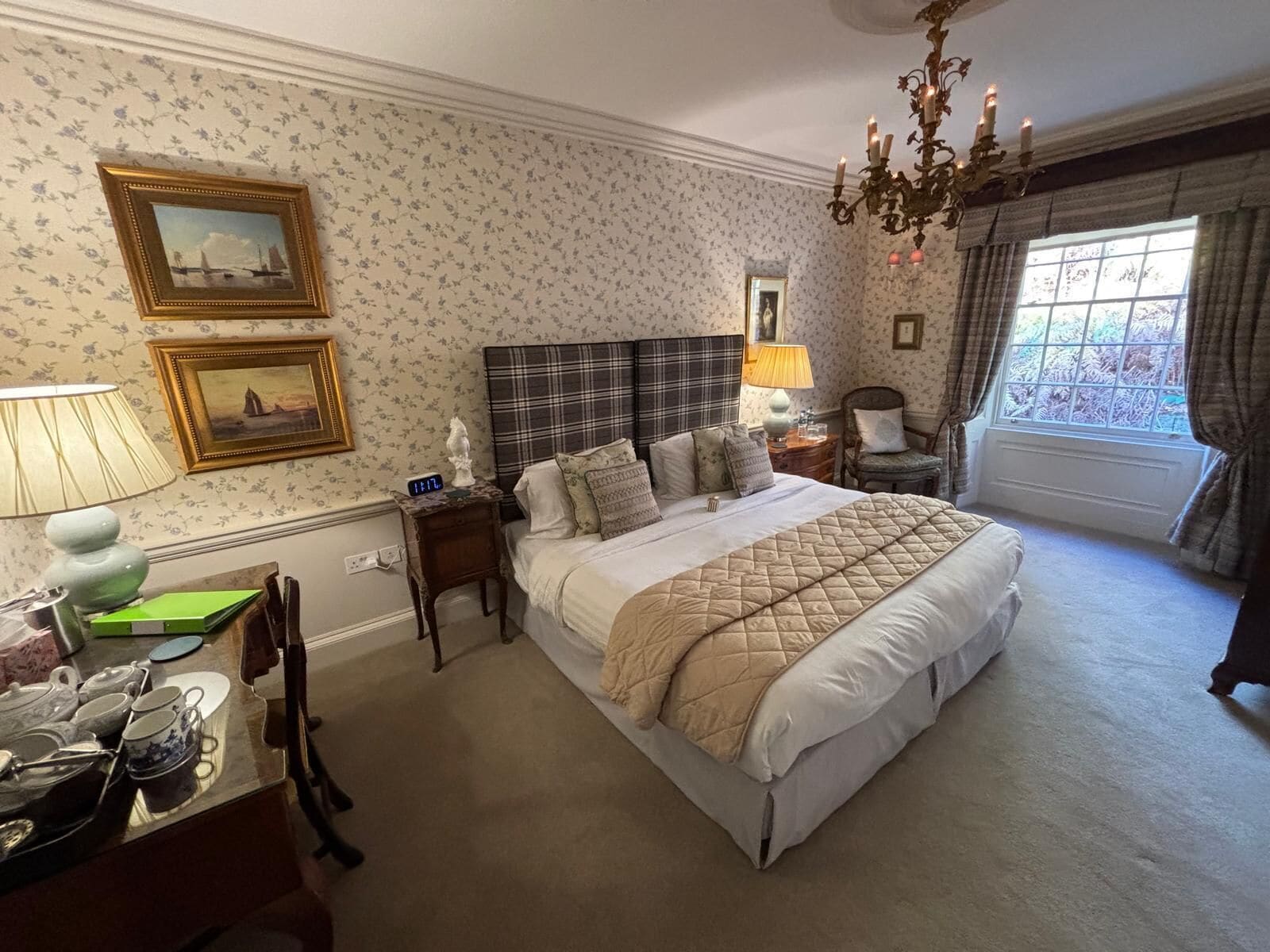 行政双人房或双床房, 独立浴室 | 客房内保险箱、熨斗/熨衣板、免费 WiFi