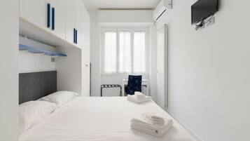 2 Schlafzimmer, Bügeleisen/Bügelbrett