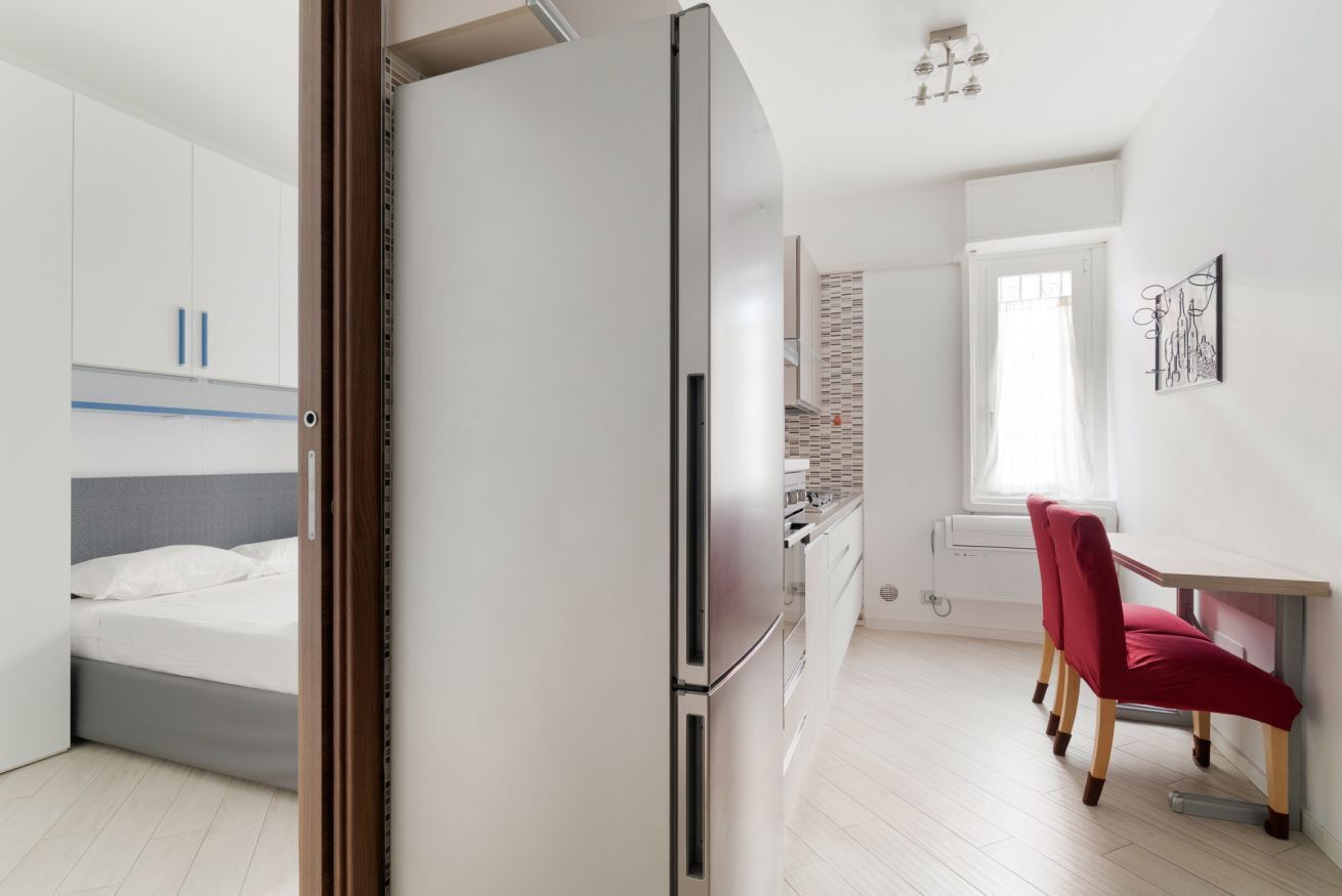2 bedrooms, desk, iron/ironing board