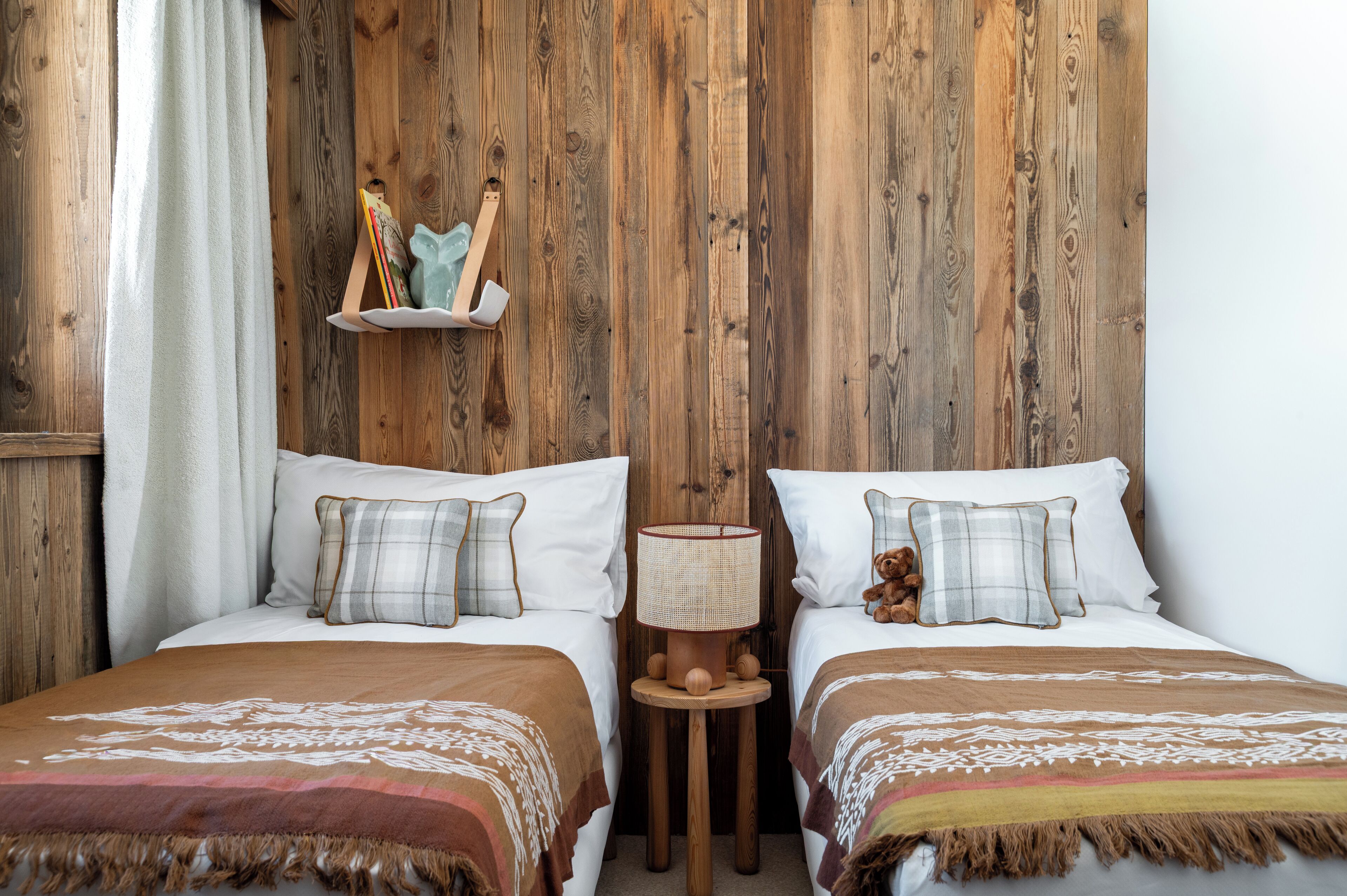 Coffres-forts dans les chambres, bureau, rideaux occultants