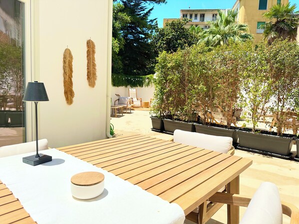 Deluxe Apartment | Terrace/patio