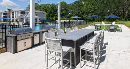 Landing at Vanguard - 1 Bedroom in Newberry