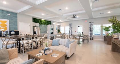 Landing | Amazing 2BD, Pool, Gym