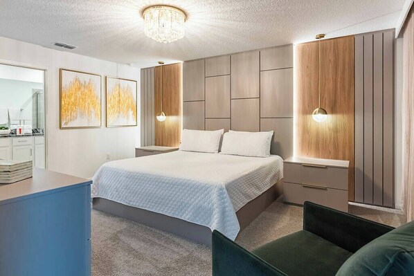 4 bedrooms, iron/ironing board, travel cot, Internet