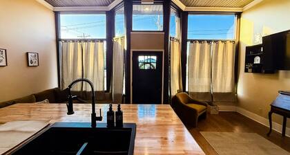 Charming 2-bedroom with AC, WiFi in lovely Jonesboro