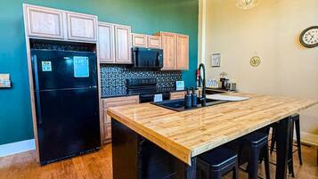 Microwave, oven, stovetop, dishwasher
