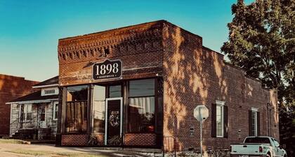 Charming 2-bedroom with AC, WiFi in lovely Jonesboro