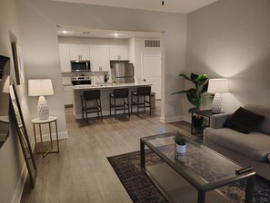 Smart TV - Landing | Spectacular 2BD, Pool, Gym (Newberry)