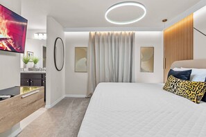 8 habitaciones, tabla de planchar con plancha, cuna de viaje y wifi 