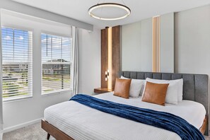 Bügeleisen/Bügelbrett, Reisekinderbett, WLAN, Bettwäsche