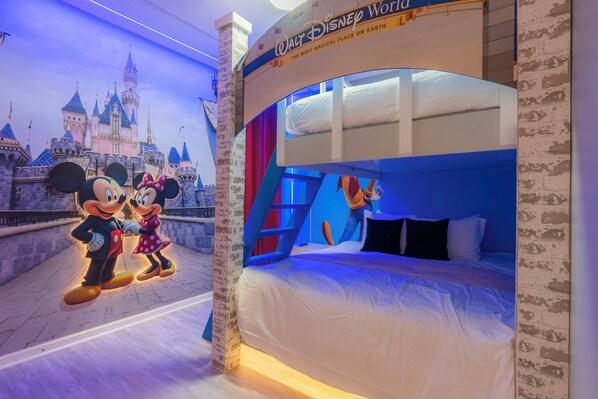 8 Schlafzimmer, Bügeleisen/Bügelbrett, Reisekinderbett, WLAN