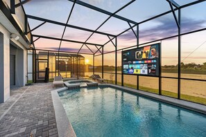 Een verwarmd zwembad