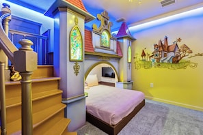 8 habitaciones, tabla de planchar con plancha, cuna de viaje y wifi 